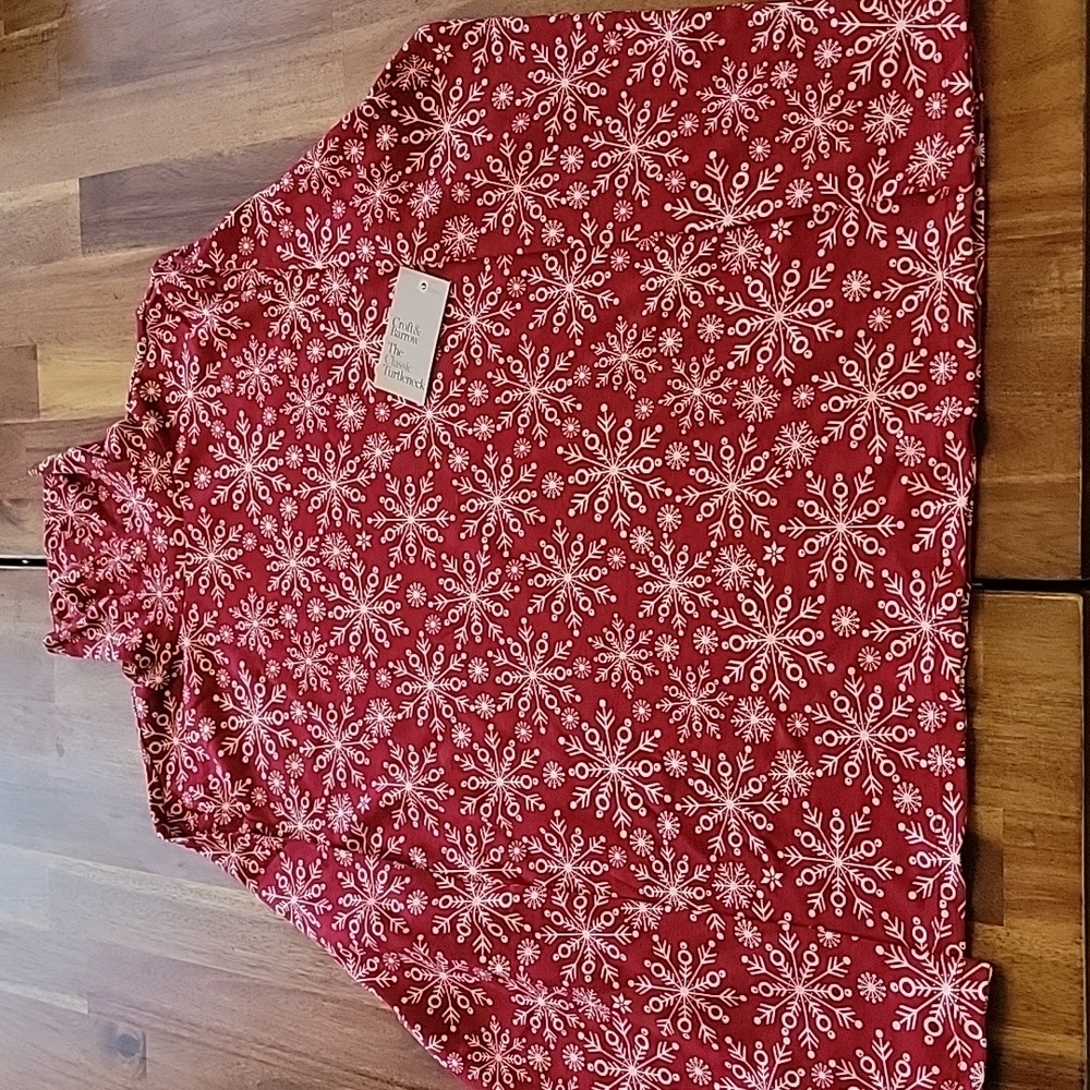 NWT Snowflake Turtleneck, size Large